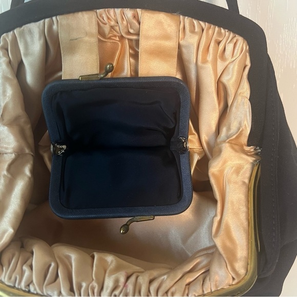 Vintage JR USA Navy Purse with Gold Rhinestone Hardware & Matching Coin Purse - Picture 6 of 7